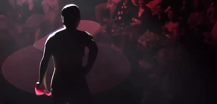 sihirli striptiz gösterisi