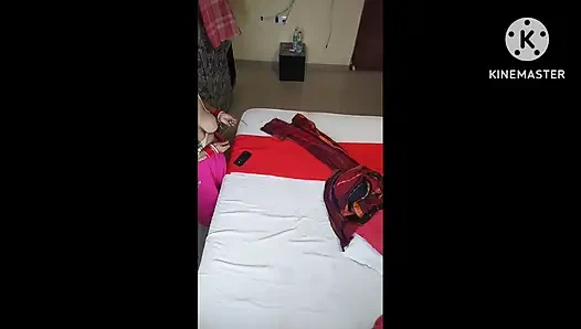 Yerel desi üvey anne Hintli üvey anne sert seks romantik seks büyük göğüsler büyük götlü büyük yerel seks erkek arkadaş