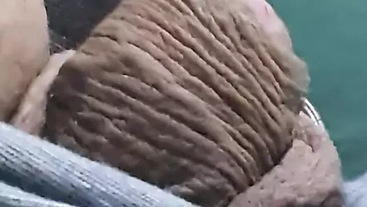 Üvey anne siki çekilirken üvey oğlunun kapısını boyatıyor