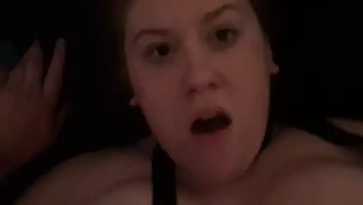 O doruğa ulaştığında gözleri ters çevrilir - pov