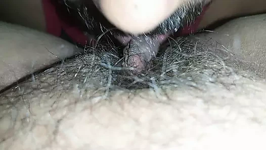 Desi sulu kedi yalama itibaren ona erkek arkadaş