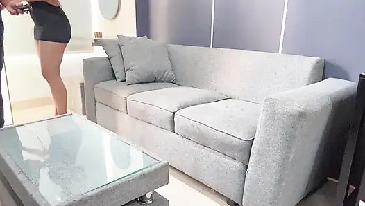 Eşek şakası sürücüsü kılları tıraş etmek için yardım istiyor