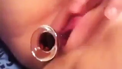 Milf kendini bantlanmış mastürbasyon