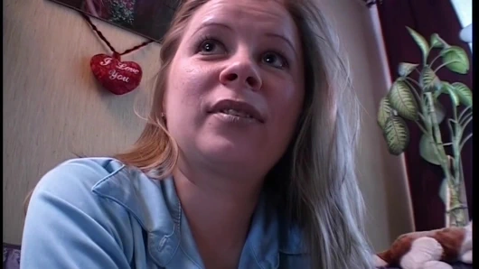 Polnische Schlampe fickt fuer Rabatt bei der Versicherung