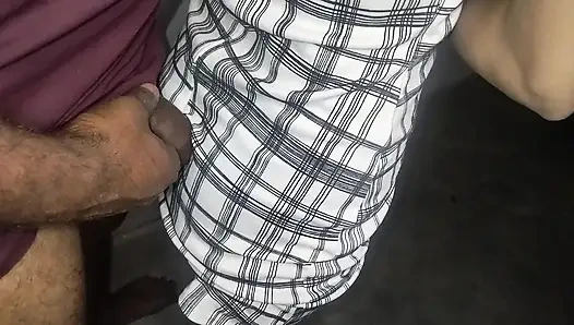 Geri dönmek için yalvardı