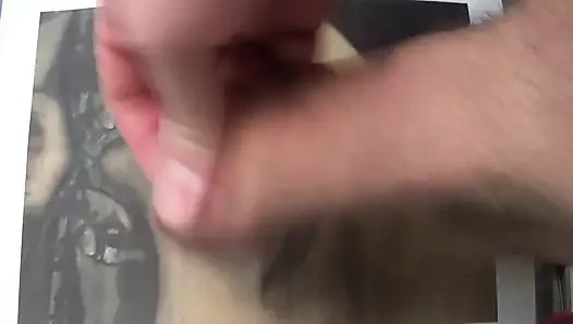 Genevievenew'e saygı duruşu