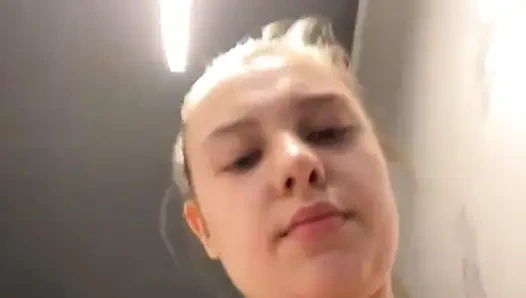 Crazy fucking in the gym