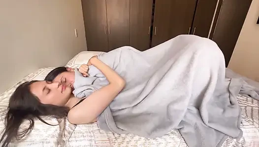 Bir film izleyebileceğimizi söyledin ve parmaklarını bana soktun