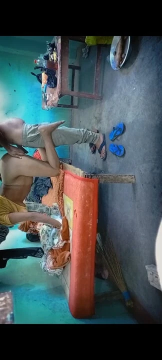 Hintli köylü kadın domaltmalı seks videosu