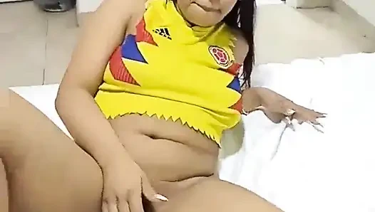 Karım işe gidiyor ve büyük memeli ve götlü komşuyu eve getiriyorum bu Amerika Birleşik Devletleri'nde oldu