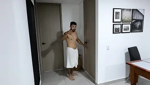 Vahşi hardsex üçlü o kadar çok sikiştik ki onun sıkı kedi üçlüsünü fmm fışkırttık