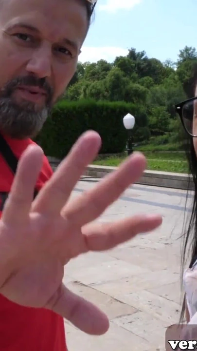 Alman turist tatilde yaklaştı ve anal sikildi | Klip 1