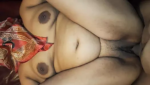 Karımı esnetiyorum