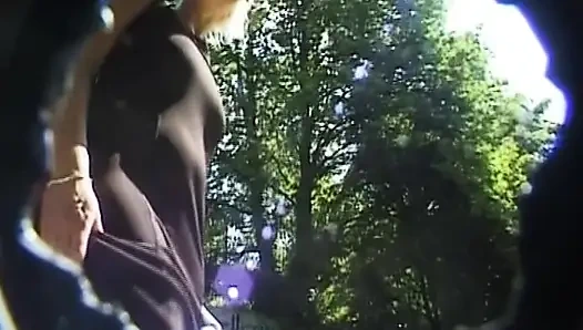 Almanya'dan büyük memeli bayan yarak emmeden önce duş alıyor