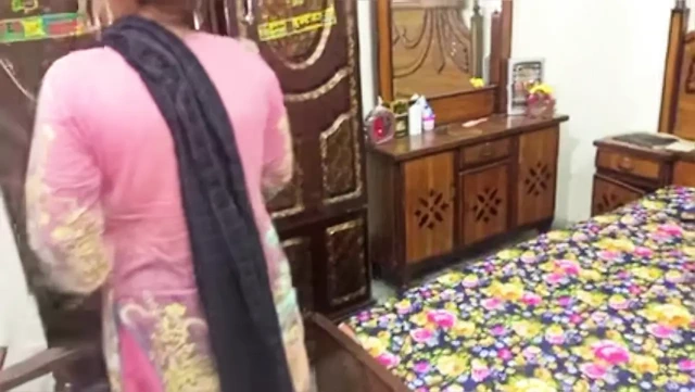 Hintli köylü liseli kız tution öğretmeni tarafından sıkı amcık sikişi xxx, Hintli desi üniversiteli kız sıkı amcık seks mms