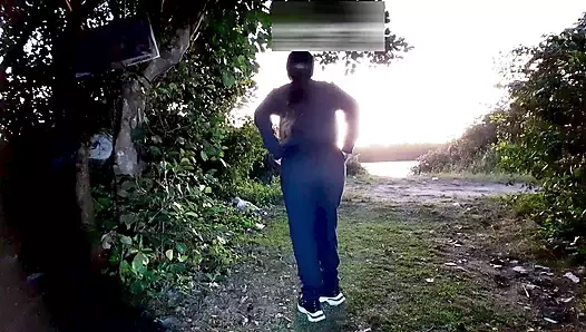 Yaz geliyor ve plajda sikişmeyi dört gözle bekliyoruz