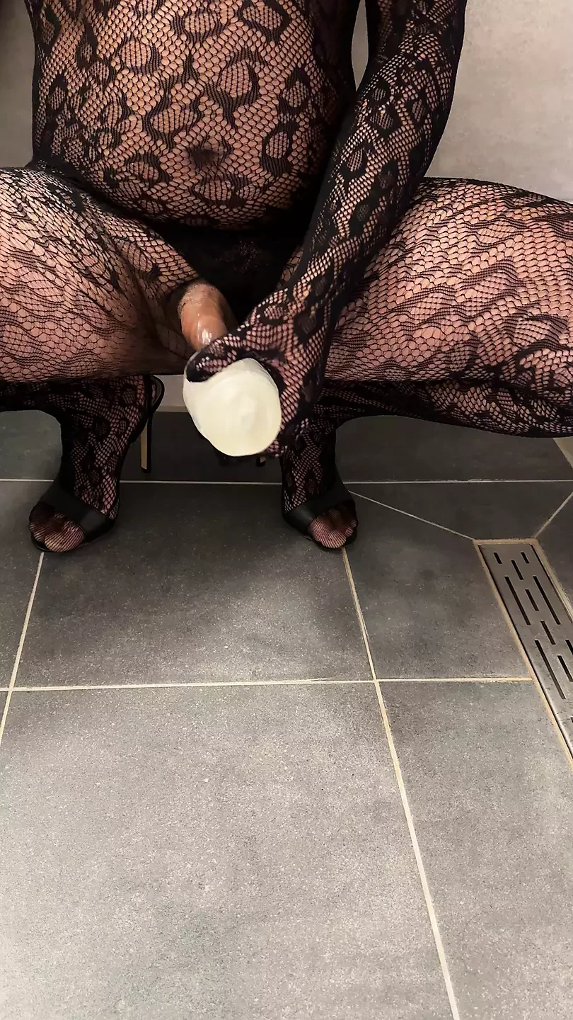 Wearing a bodystocking , Heels and cumming