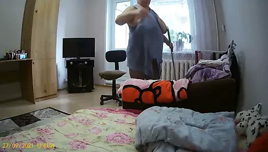 Ben temizleyiciye mastürbasyon yapıyorum ve sonra onu becer