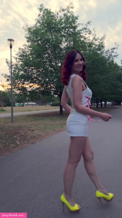 Sadece renkleri mi karşılaştırıyorum yoksa ben mi? Tam video sadece JenySmith.net