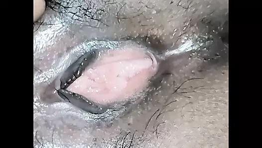 Hintli amcık yalıyor