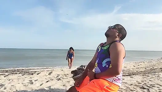 Üvey erkek kardeşim ve ben plaja gittik