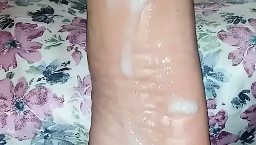 Evli kadının ayak tabanlarına boşalma