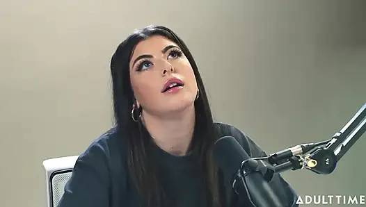 Profesyonel bir dominatrix olmak Gal Ritchie'nin beklediği şey değil!  Adult Time Podcast