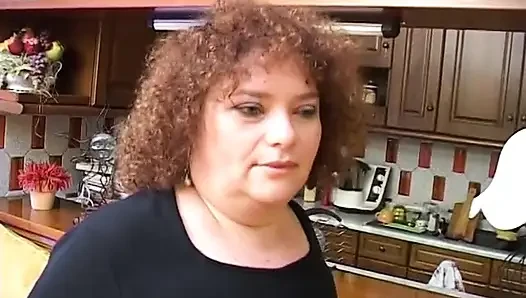 Amatör şişman kız dildoyla amını sıvazlıyor