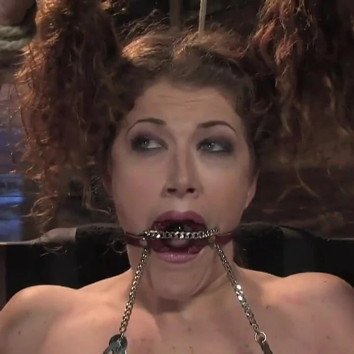 Sabrina Fox - выпоротая задница от изврасти