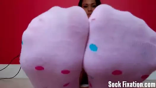 Mükemmel beyaz çoraplarımı kokla