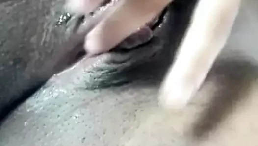 Benim güzel küçük ıslak kedi