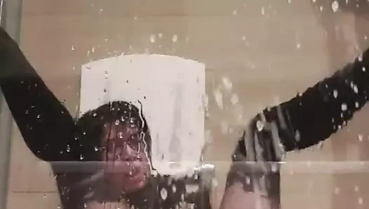 Duş alırken fışkırtma kaydı