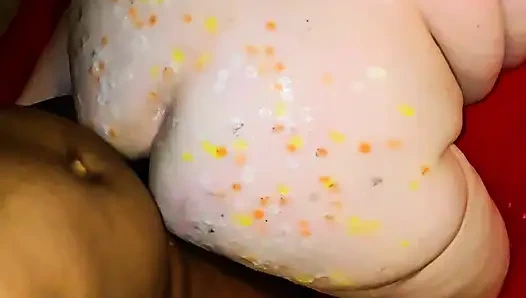 Büyük kaltak doğum günü mumları ve dölleme seansı