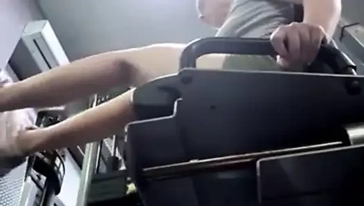 Spor salonunda aşırı fışkırtma