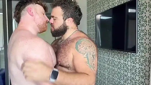 Fransız kızıl saçlı ayı yavrusu, Scruffystocky'den çıplak becerdin alır