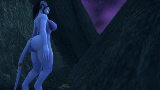 Horoz aç draenei konuşurken bazı küçük eğdi damızlık kapalı