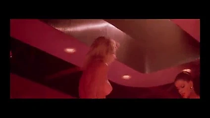 Korku şehrinde Emilia kargası - 3