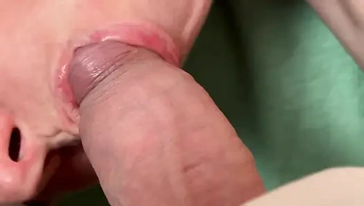 Çok hızlı boşalıyorsan yap. Ona orgazm yaşat.