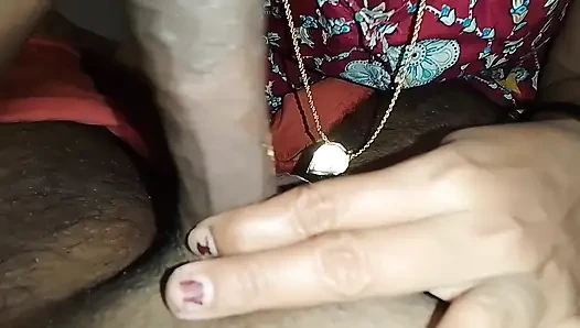 Mallu kız kocasının penisini ağzına sokuyor ve boşaltıyor