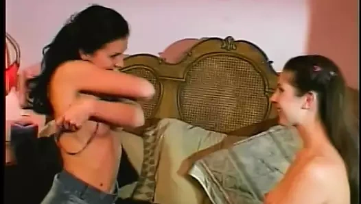 Sevimli civciv ve kız arkadaş emmek horoz ve almak göt becerdin