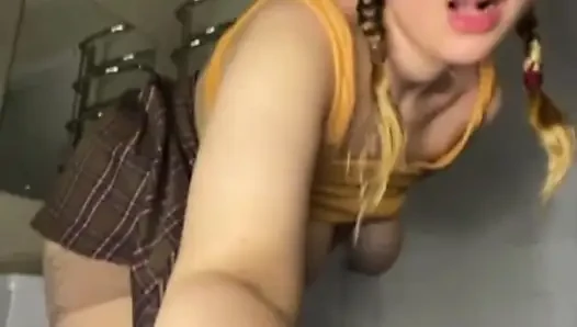 Cute bbw jucielussie hard fucking with vibrator in the bathroom