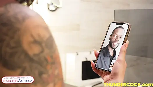 Ateşli götlü latin Carolina Cortez sikişiyor ve thundercock emiyor