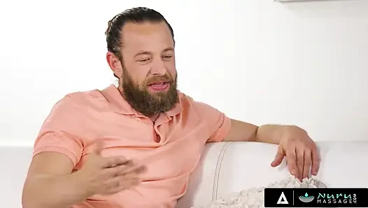 Nuru masajı - bu en ateşli 1 saatlik kızıl saçlı derlemesini kaçırmayın!