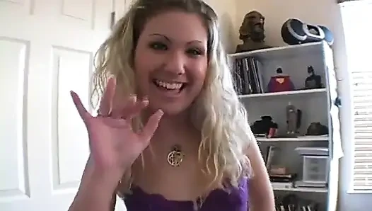 Aubrey addams yarağa aç ufacık bopper