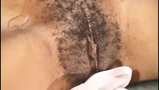 Kıllı klasik siyah amcık muz ağzına amına sokuyor