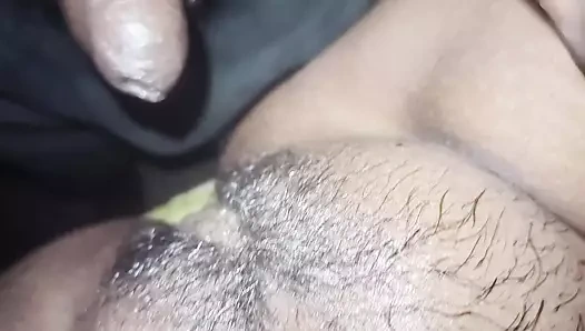 Üvey erkek kardeşim beni sabah onu sikmeye zorladı.çok lezzetli