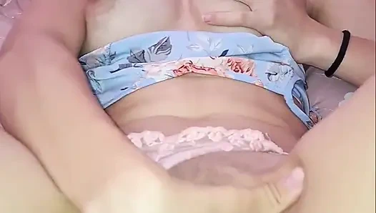 Brezilyalı Alice Lima ıslak amına sert bir yarakla yumruk sokuyor