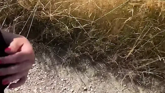 Bugün sadece bir nedenden dolayı yürüyüşe gidiyorum