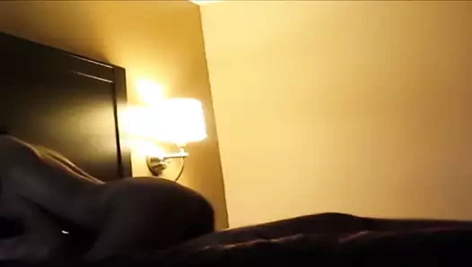 Karısını aldatan adam