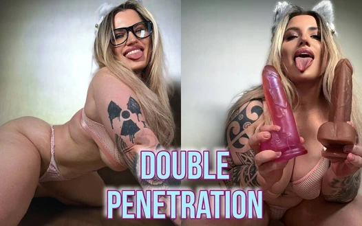Oyuncak dolu iri güzel kadın - çifte penetrasyon
